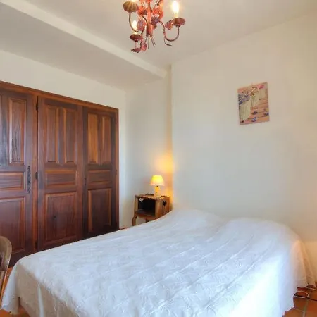 Sleeps 8 Pool Wifi La Nartelle