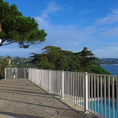 度假居 Sleeps 8 Pool Wifi La Nartelle